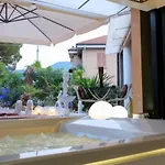 Last Minute Garden And Jacuzzi,The Most Gorgeus !Adult Only