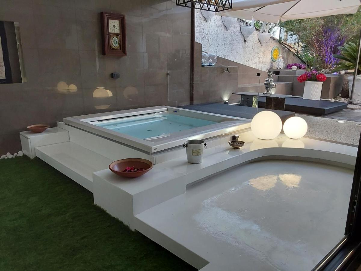 Appartamento Last Minute Garden And Jacuzzi,the Most Gorgeus !adult Only