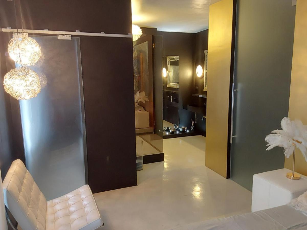 Appartamento Last Minute Garden And Jacuzzi,the Most Gorgeus !adult Only