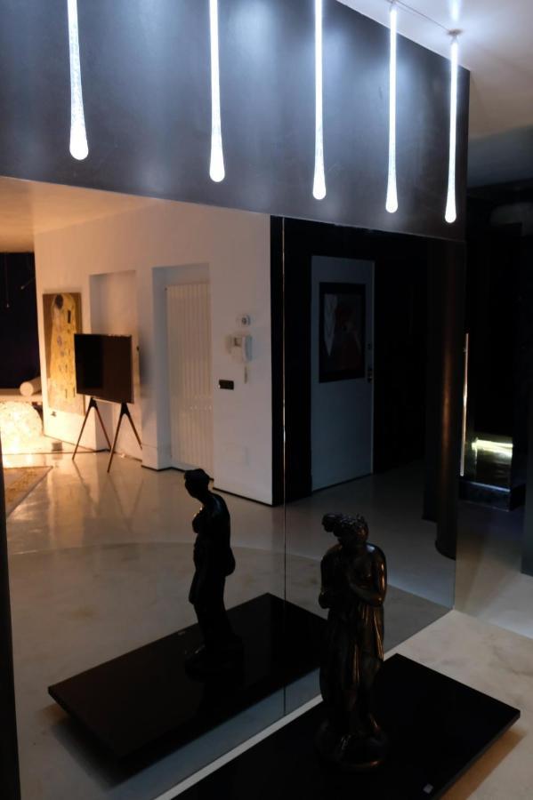 Appartamento Last Minute Garden And Jacuzzi,the Most Gorgeus !adult Only