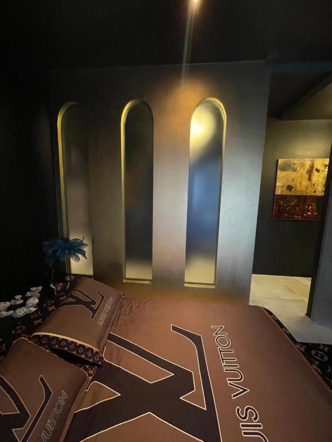 Appartamento Last Minute Garden And Jacuzzi,the Most Gorgeus !adult Only